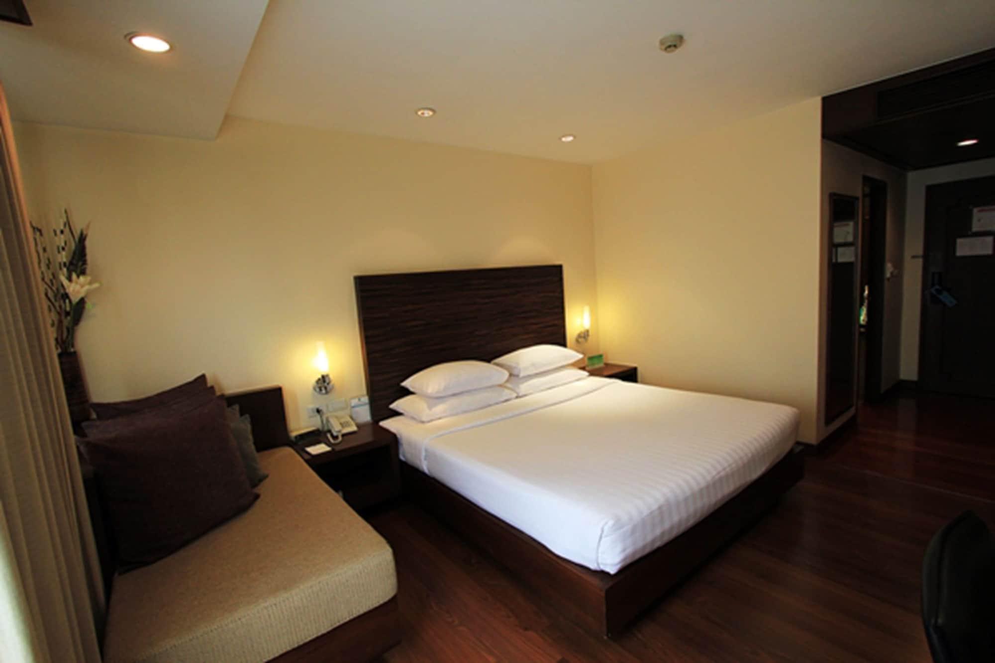 St. James Hotel Bangkok Ngoại thất bức ảnh