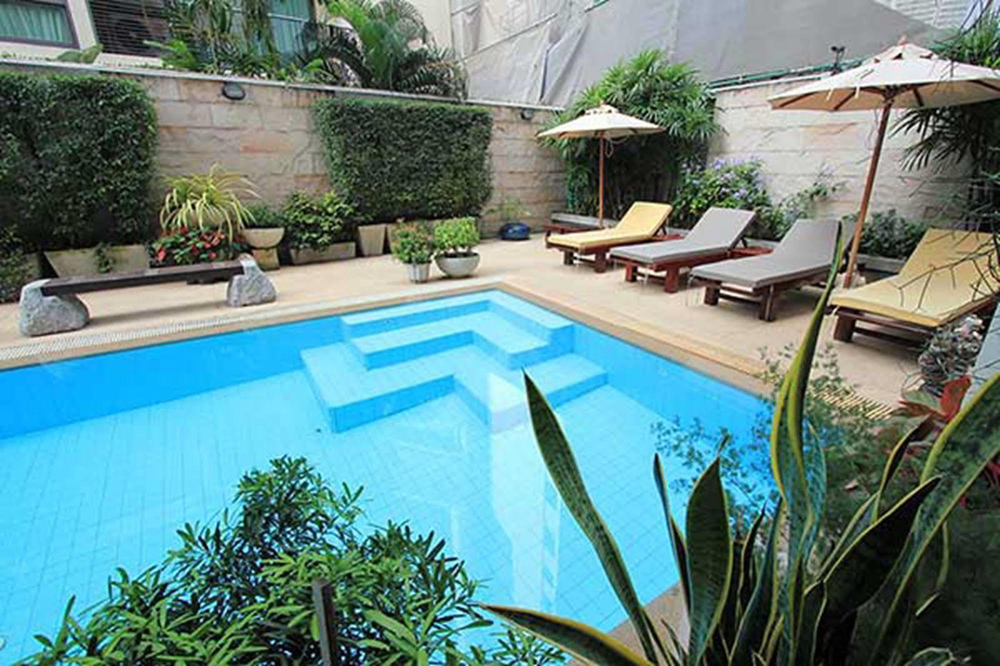 St. James Hotel Bangkok Ngoại thất bức ảnh